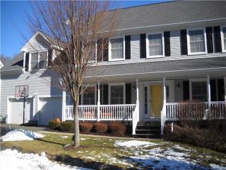 4 Castlewood Dr, Upper Stepney CT  06468-5207 exterior