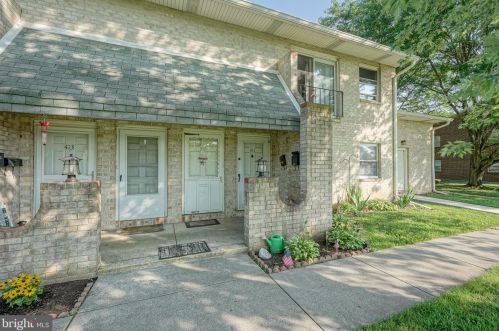 415 Winding Way, West Deptford NJ  08093-2202 exterior