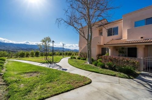 21212 Trumpet Dr, Santa Clarita, CA 91321-4266