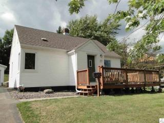 2709 15th St, Duluth, MN 55806-1125