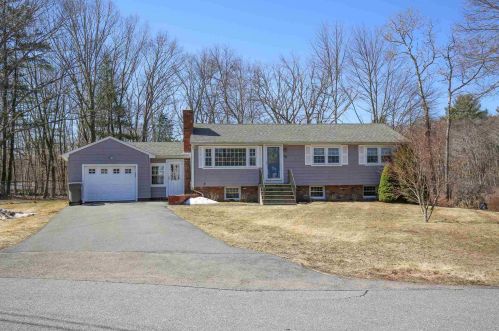 28 Marsh Ave, Salem, NH 03079-3226