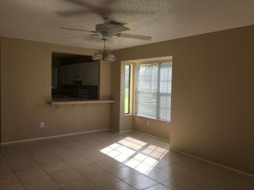 629 Jeanne St, Fort Pierce FL  34953-6306 exterior