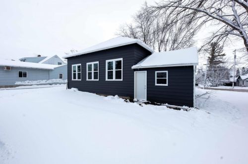 562 Oshkosh St, Ripon WI  54971-1102 exterior