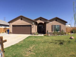 102 Woodlands Meadow Ct, Bakersfield, CA 93308-7191