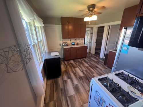 1011 Flambeau St, Manitowoc WI 54220-6546 exterior