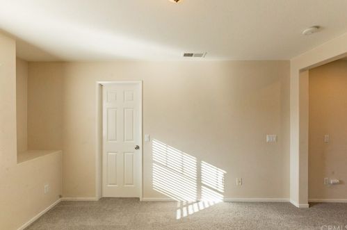 31924 Hyacinth Ct, Lake Elsinore CA  92532-2607 exterior
