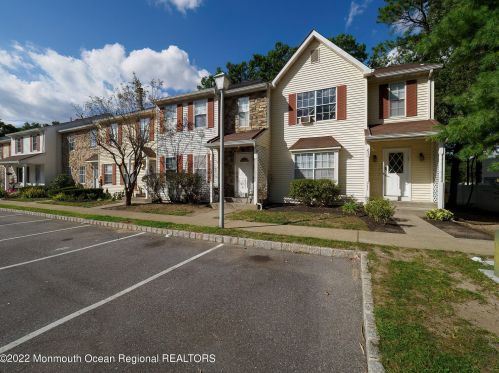 457 Rose Ct, Lakewood, NJ 08701-5872