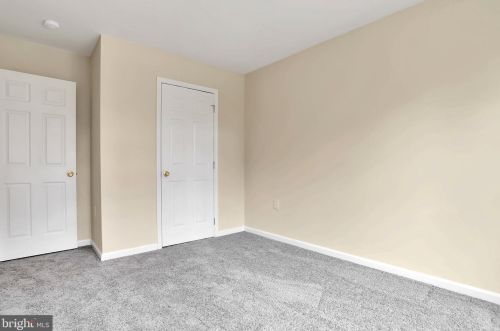 212 Ann St, Charles Town WV  25414-1604 exterior