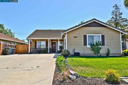 3894 Marsh Way, Oakley, CA 94561-4305