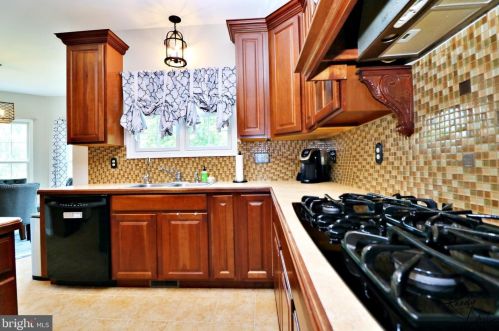 59 Brighton Pl, Charles Town WV  25414-2584 exterior