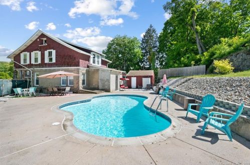 40 Hedge Ave, Norwich CT  06360-5920 exterior