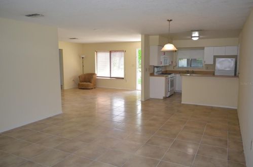 5323 Maize St, Orlando, FL 32821-8721