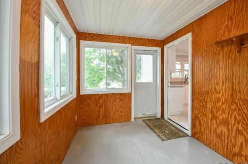 54 Henry St, Waterbury CT  06708-2608 exterior