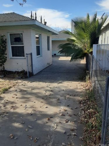 7060 Osbun Rd, San Bernardino, CA 92404-6426