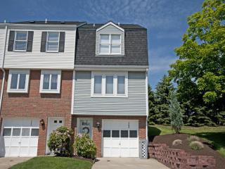 209 Greenwood Dr, Canonsburg, PA 15317-2273