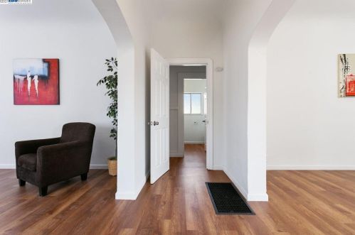 1528 79th Ave, Oakland, CA 94621-2644