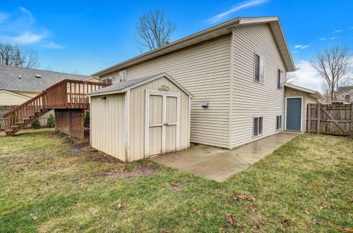 906 92nd Pl, Kenosha, WI 53158-4941