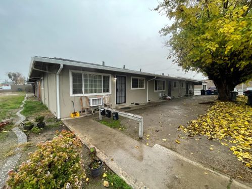 2409 Strivens Ave, Modesto CA  95350-1731 exterior