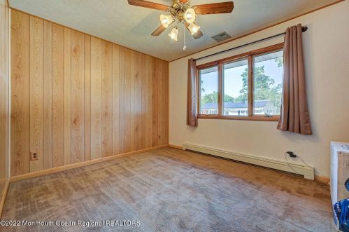 38 Laurel Ave, Jackson Twp NJ 08527-2738 exterior