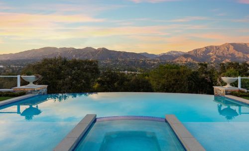 655 Hillcrest Ave, La Canada CA  91011-4040 exterior