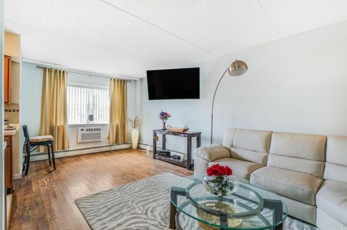 152 Beach 62nd St, Far Rockaway, NY 11692-1847