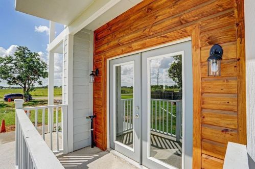 430 Schmidt Rd, Sealy, TX 77474-9336