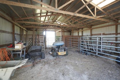 386 Schell Rd, Wilmington OH  45177-9037 exterior