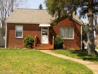 2649 Fletcher Ave, Canton, OH 44705-4629