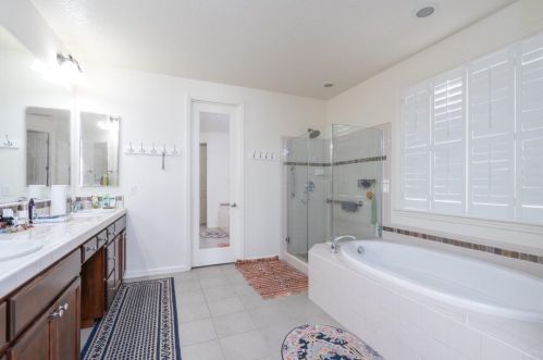 1138 Water Ln, Lathrop CA  95330-8608 exterior