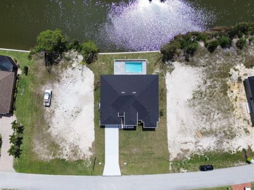 1908 14 St, Cape Coral FL  33909-1643 exterior