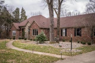 11404 Easum Rd, Louisville, KY 40299-4354