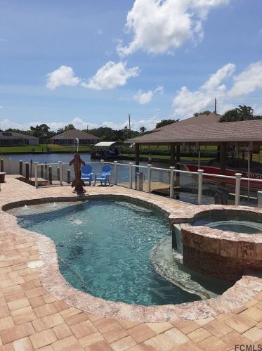 10 Carollo Ct, Palm Coast, FL 32137-9053