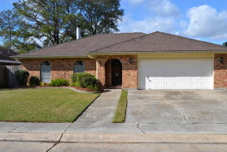 166 Imperial Dr, New Orleans LA  70122-1011 exterior