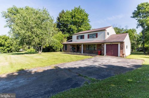 13 Lawrence Rd, Norristown, PA 19403-1935