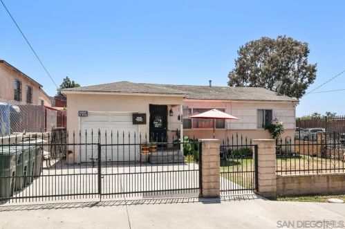 1116 Delta St, National City, CA 91950-1410