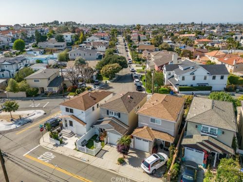 1703 Speyer Ln, Redondo Beach CA  90278-4729 exterior