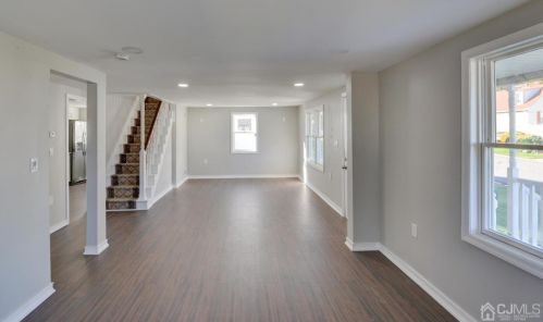 77 Lockwood Ave, Woodbridge, NJ 07095-3615