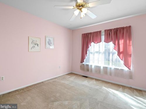 22 Nicole Ct, New Castle DE  19720-3760 exterior