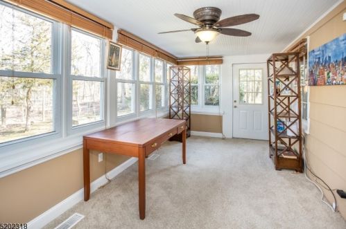 42 King George Rd, Warren NJ  07059-7045 exterior