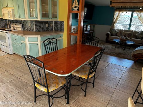 817 Oriole Cir, Sebastian FL  32976-7520 exterior