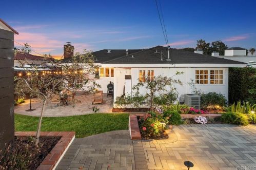 4045 Narragansett Ave, San Diego CA  92107-2618 exterior