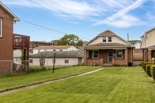 1421 Lenz Ave, Ambridge, PA 15003-1935