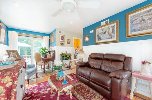229 Shawomet Ave, Warwick RI  02889-3621 exterior
