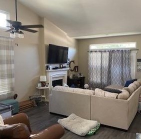 5421 Etherington Ct, Riverbank, CA 95367-9404
