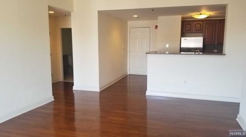 6504 City Pl, Edgewater NJ  07020-3178 exterior