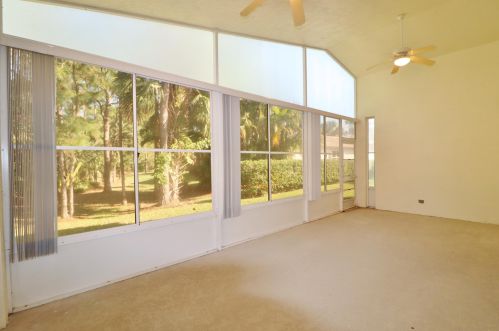 400 Sunview Way, Fort Pierce FL  34986-2655 exterior