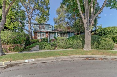 5565 Lonna Linda Dr, Long Beach, CA 90815-4425