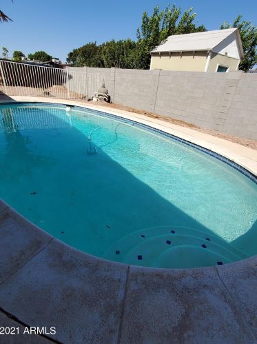 12603 37 Ave, Phoenix AZ 85053-2804 exterior