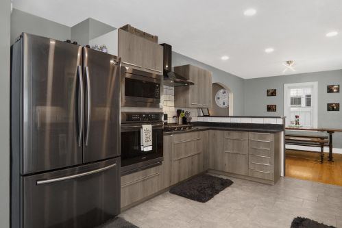 1107 Losey Blvd, La Crosse WI  54601-6055 exterior