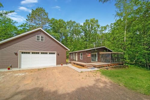 28655 Hawks Nest Dr, Yellow Lake, WI 54830-9629